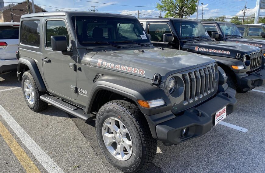 Jeep Wrangler – porównanie – teren, komfort, design.