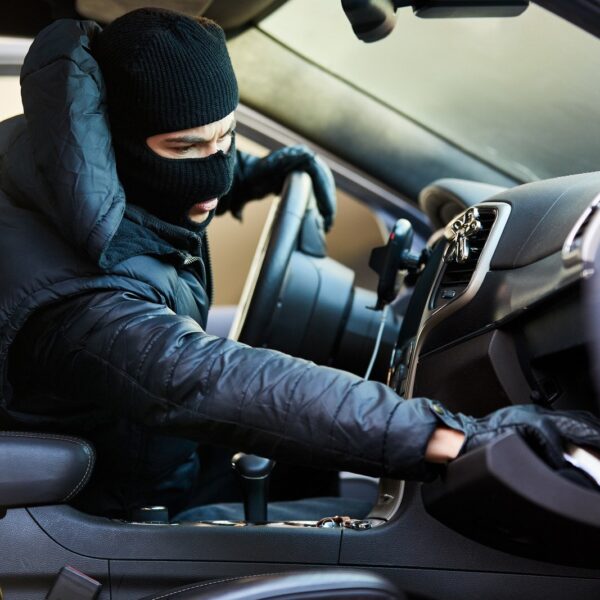 Jak chronić samochód przed kradzieżą – najskuteczniejsze metody zabezpieczeń