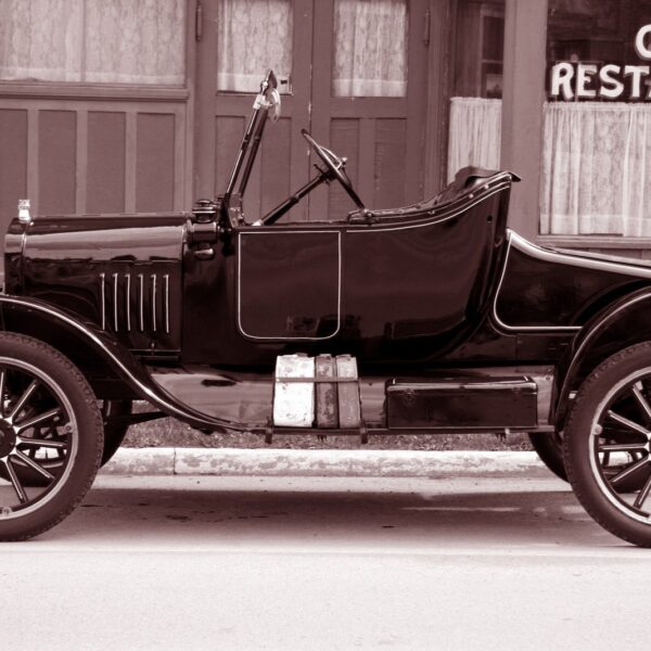 Historia motoryzacji: najważniejsze momenty i kamienie milowe.